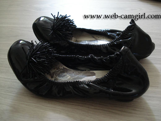 used girl's black flats